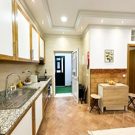 Traditional & Private Rooftop Olhão